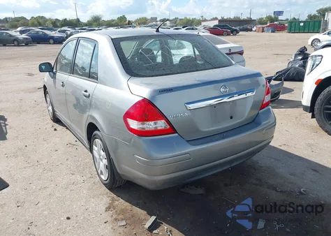 2011 Nissan Versa 1.8S z USA, uszkodzony, nr VIN 3N1BC1AP3BL391686